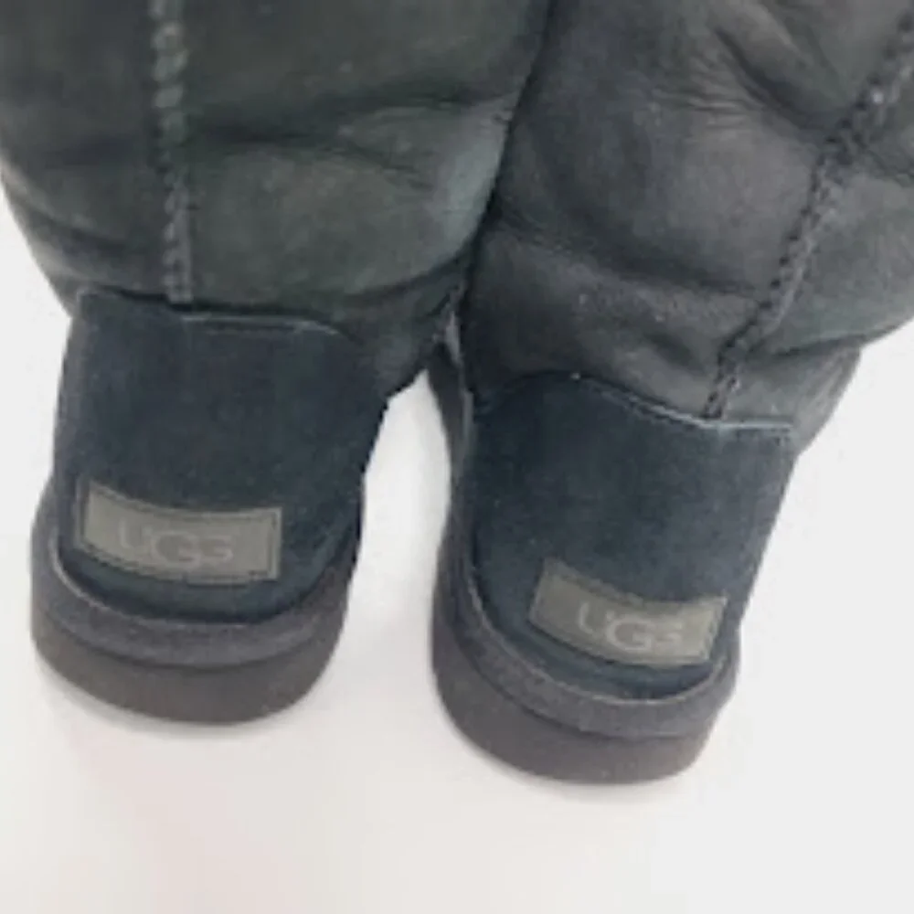 UGG Women's Black Classic Short II 1016223 Suede‎ Mid-Calf Winter Boots Size 8
